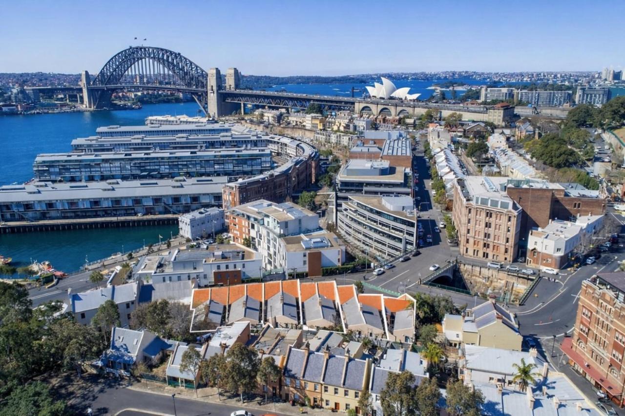 Central Harbour Retreat Steps to Harbour Bridge & CBD - Ferienwohnung Sydney