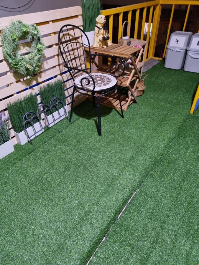 YB-Dongdaemun Stay # 8 min to Cheongnyangni & Yongdu Stn # Seongsu-dong, DDP, Myeongdong, Gwangjang Market, 5 Universities all within 30 min # Cozy Sensibility - B&B Seul