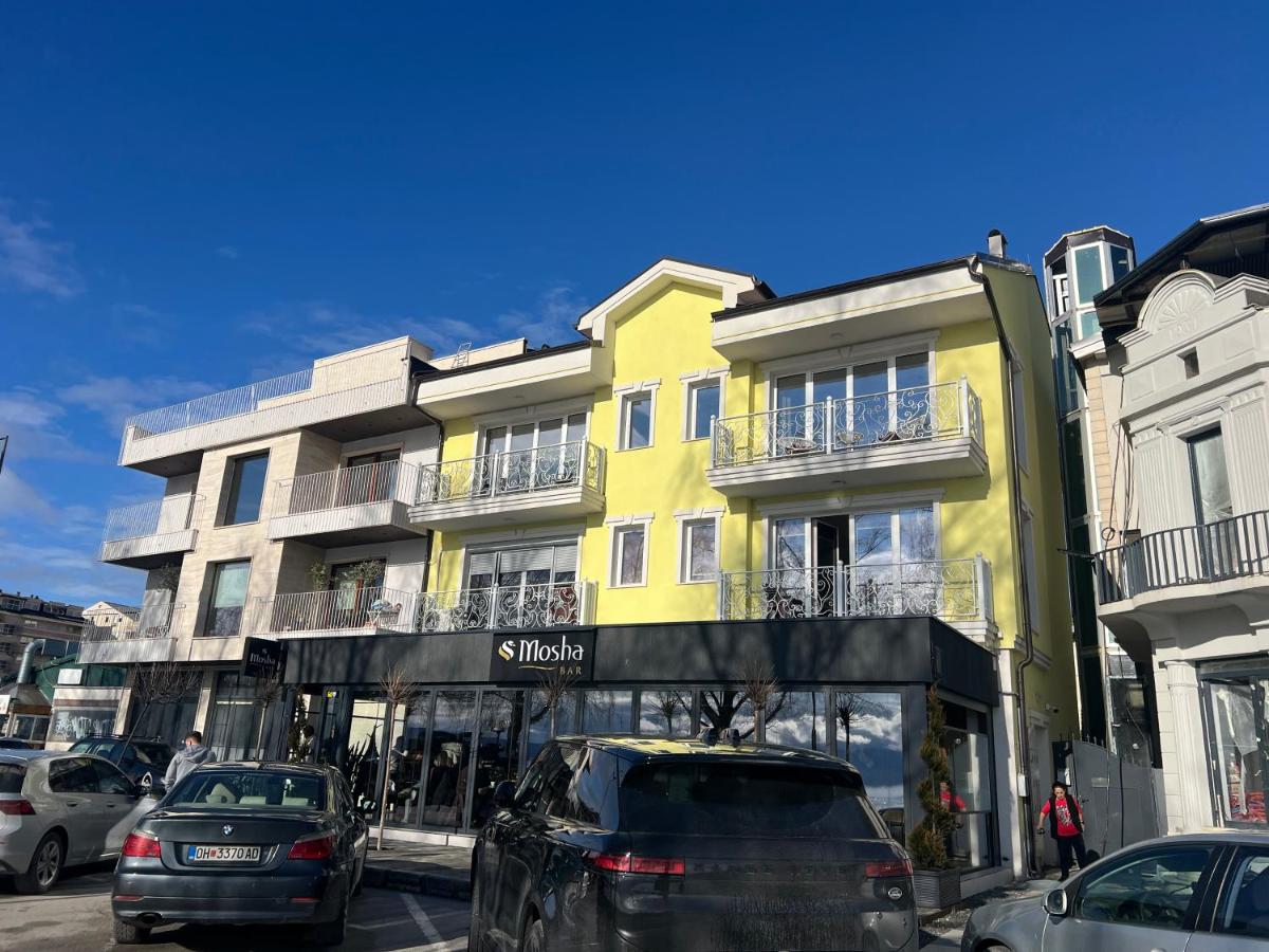 Lakefront Pearl Lux Studio - Bed and Breakfast Ohrid