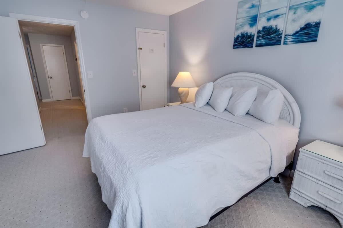 NEW Private 2BR Large Kitchen Close to Ocean - B&B Myrtle Beach