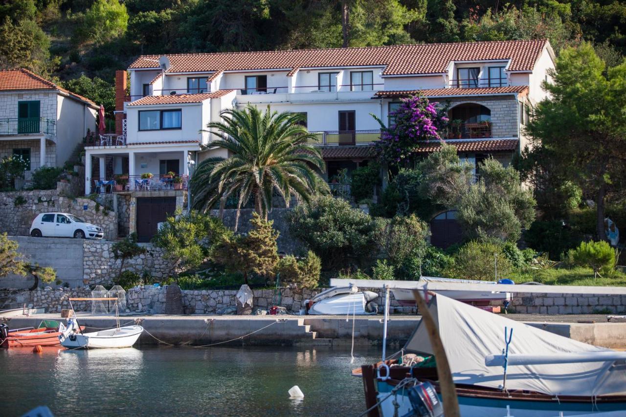 B&B Lastovo - Apartments Ana - Bed and Breakfast Lastovo