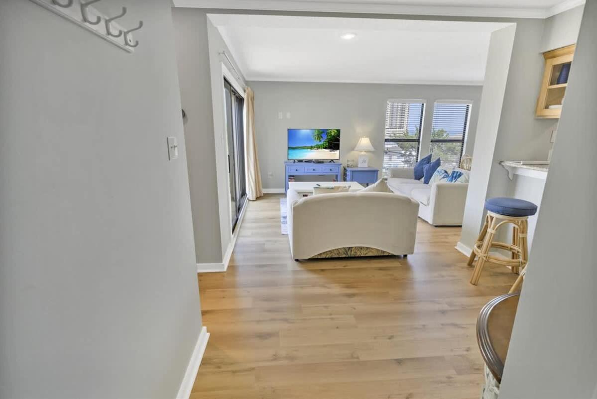 2BR Ocean Bridge Shore Drive,Pool,Steps to Beach - B&B Myrtle Beach