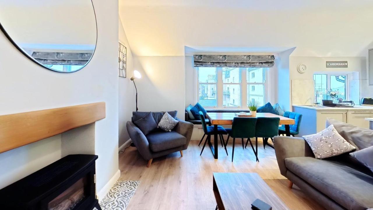 Avenue Victoria Apartment - Stunning Seaview and Castle View - Near Amenities and Beach - Chambres d'hôtes Scarborough