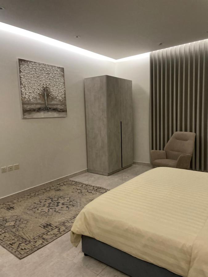 شقة غرفتين وصالة مدخل خاص باركنج سيارة - Ferienwohnung Riyāḑ al Khabrā’