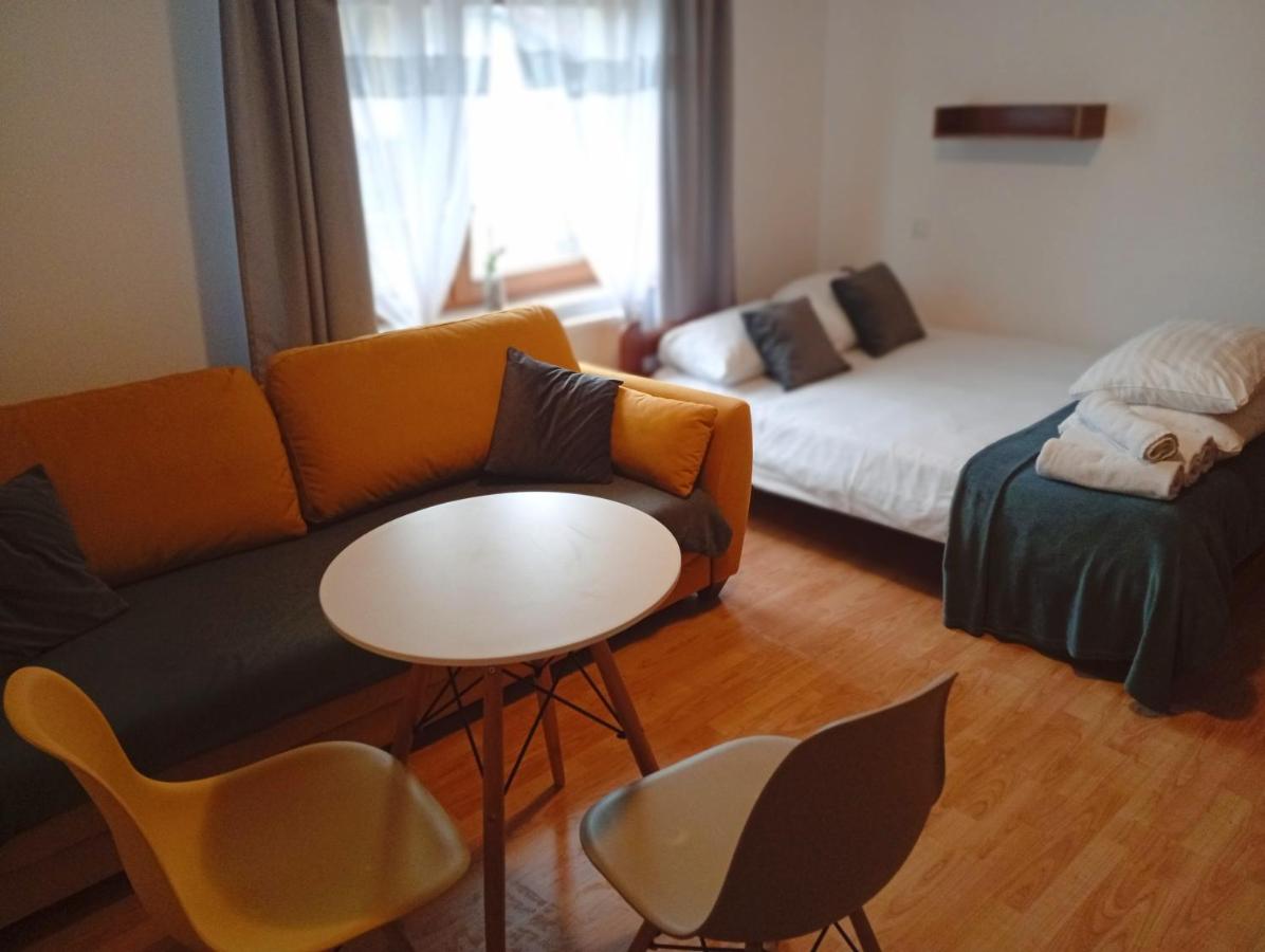 Willa Czyrna przy Gondoli - Bed and Breakfast Szczyrk