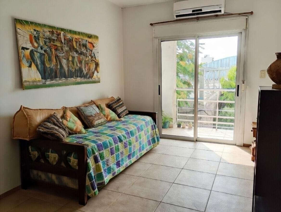 Meridiano V - Dos Ambientes - B&B La Plata