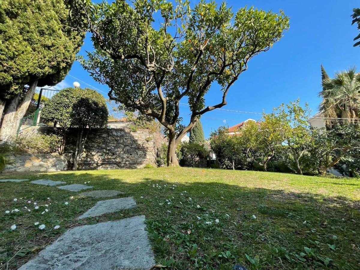 Casa Alice - Tranquilla Casa con Giardino - B&B Bordighera