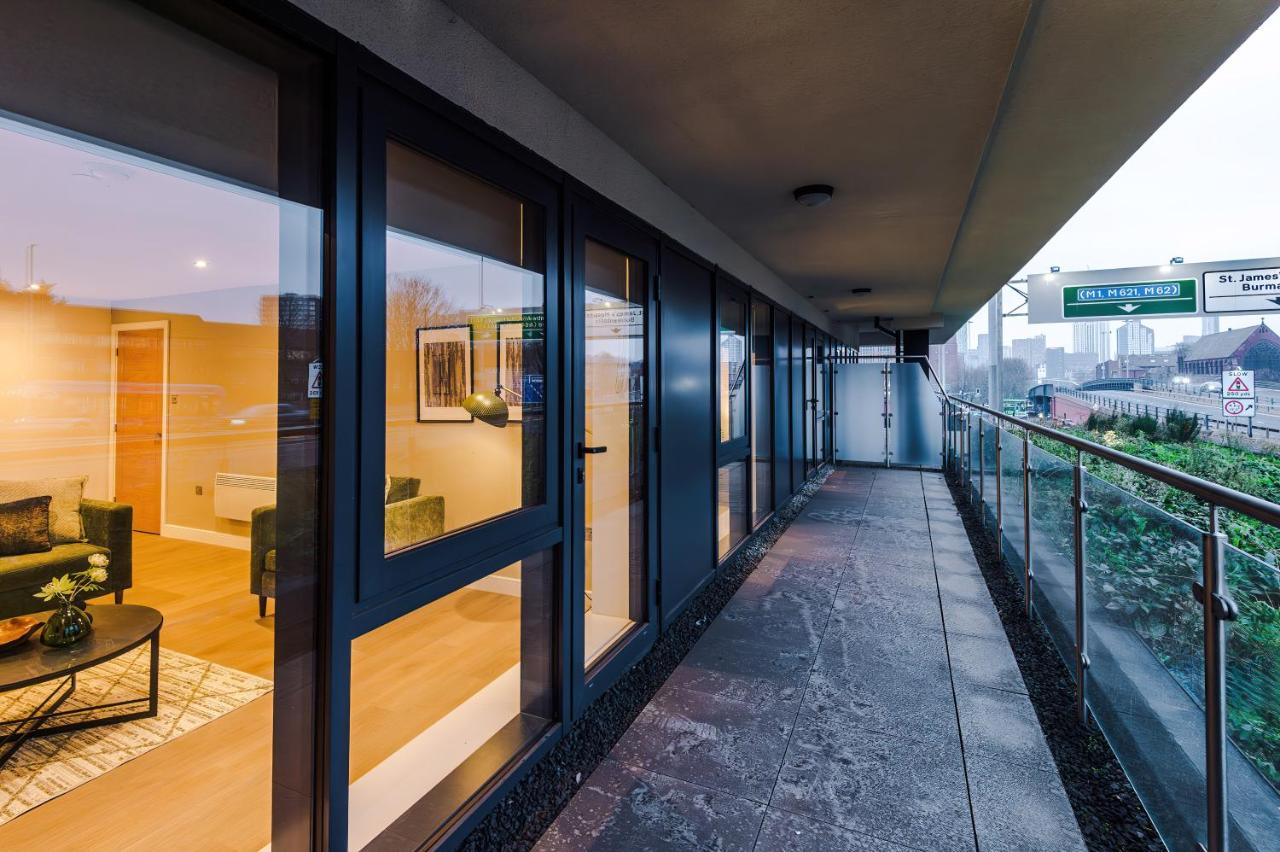 Stylish 2-Bed City Centre Apt with Parking - B&B Leeds