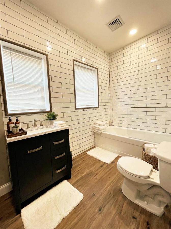 The Penthouse at Park Place King bed fast WIFI and free coffee - B&B Wilmington
