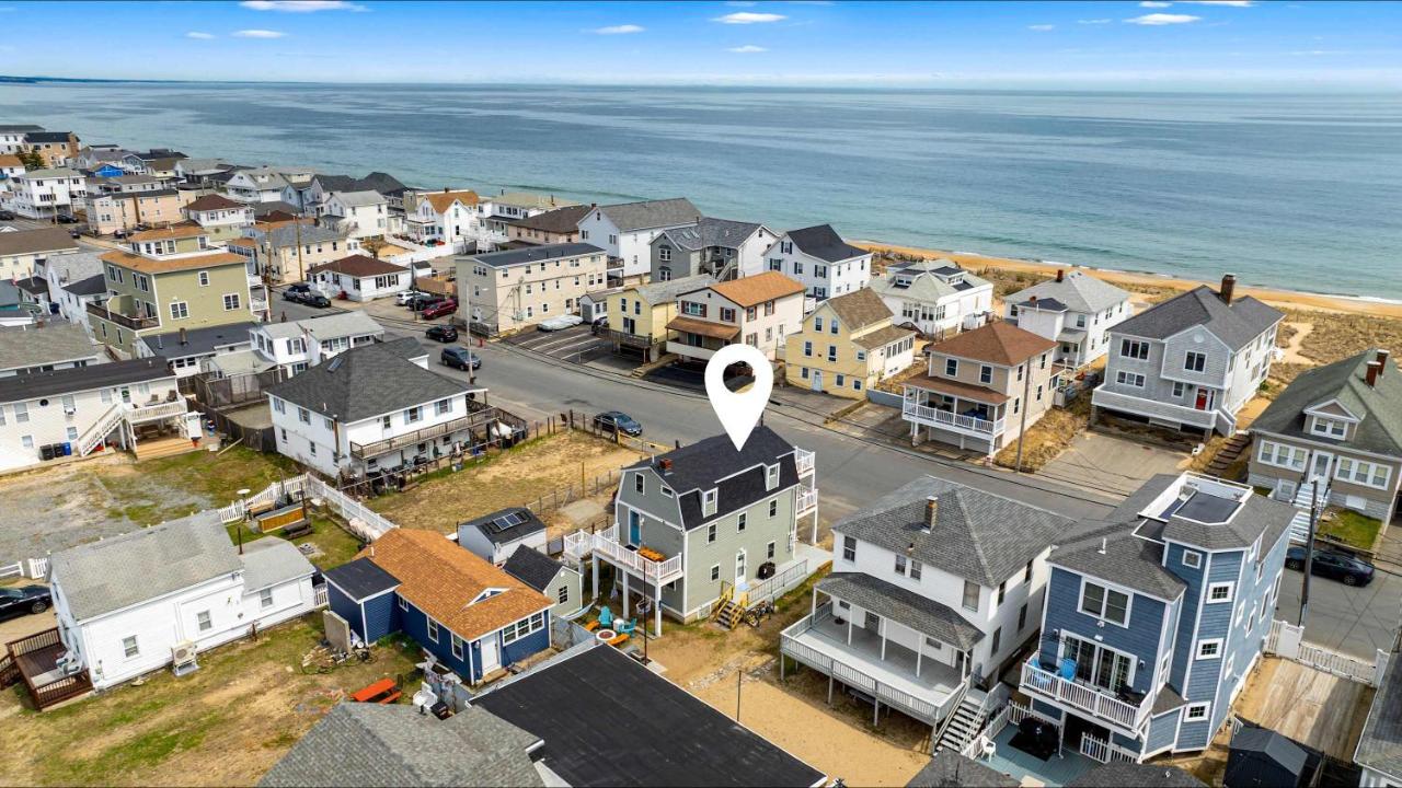 Salisbury Surf & Sol Pet-Friendly Backyard Games - B&B Salisbury