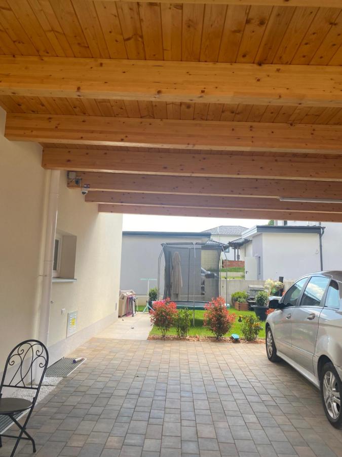Ruhige Gästehaus AVOLli - B&B Mellach