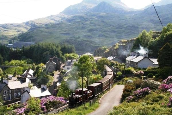 Cosy Quarrymans Cottage in Snowdonia - B&B Tanygrisiau
