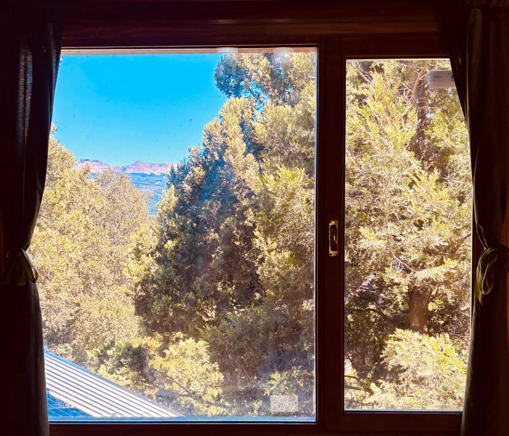 Casa Cabaña de Alquiler Turístico para Vacacionar con Familia o Amigos en San Martin de los Andes Capacidad 6 más 2 Personas - B&B San Martín de los Andes