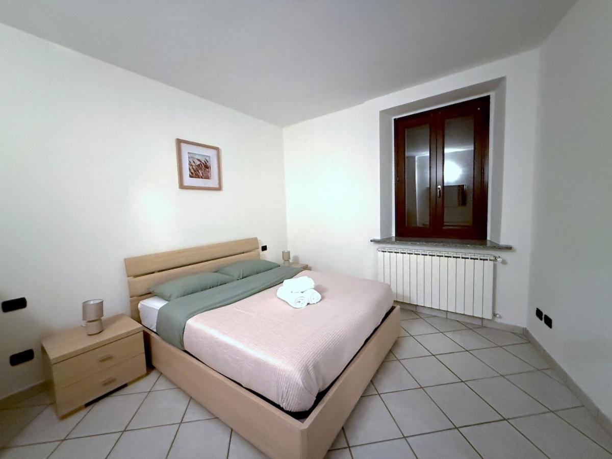 Casa di Klara with Covered Parking & Terrace - B&B Castelletto sopra Ticino