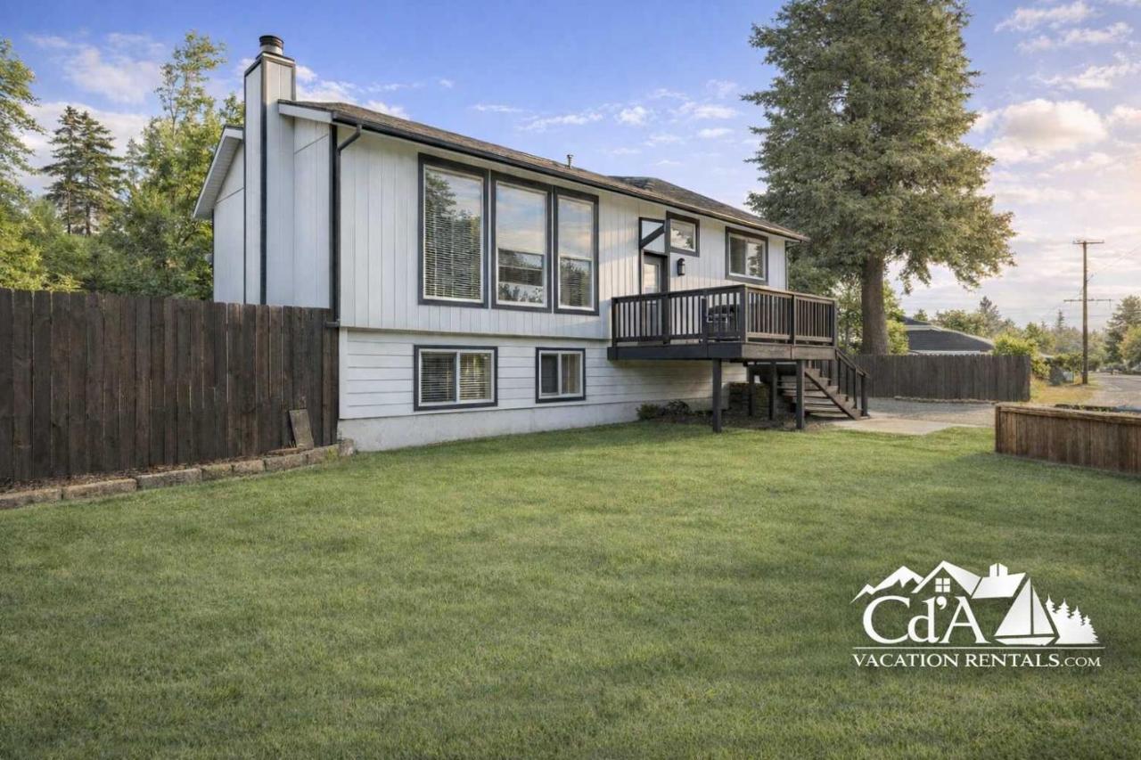 CDA Family Fun Hot Tub, Game Room And More - Bed and Breakfast Coeur d'Alene