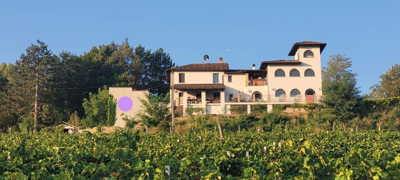 La- Bellavista B&B - Chambres d'hôtes Santo Stefano Belbo