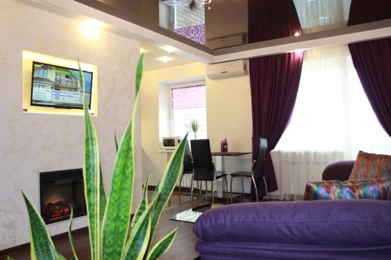 B&B Kharkiv - Kharkiv Center Apartment on Hoholya Str, Poetry square - Bed and Breakfast Kharkiv