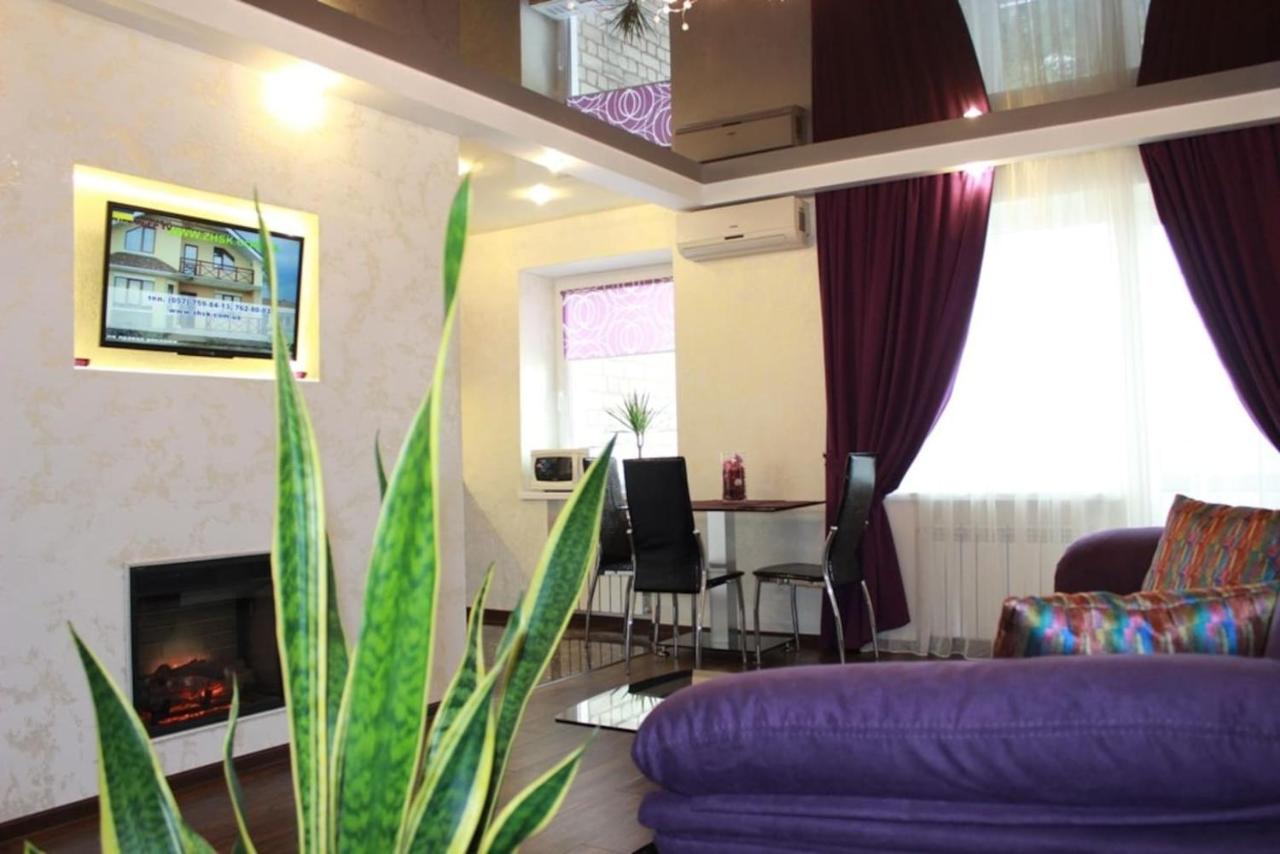 Kharkiv Center Apartment on Hoholya Str, Poetry square - Ferienwohnung Charkiw