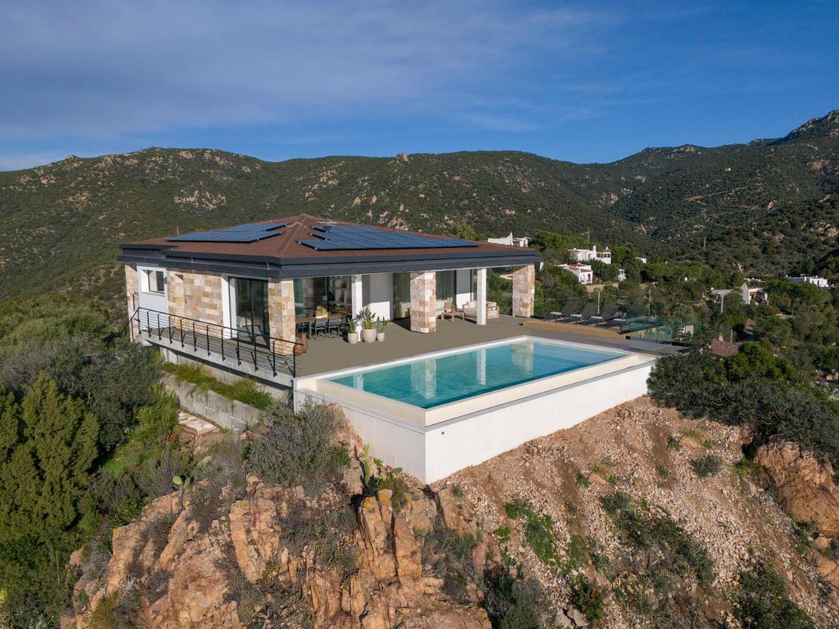 VILLA CARGIU - Luxury Sea View - Chambres d'hôtes Riva dei Pini