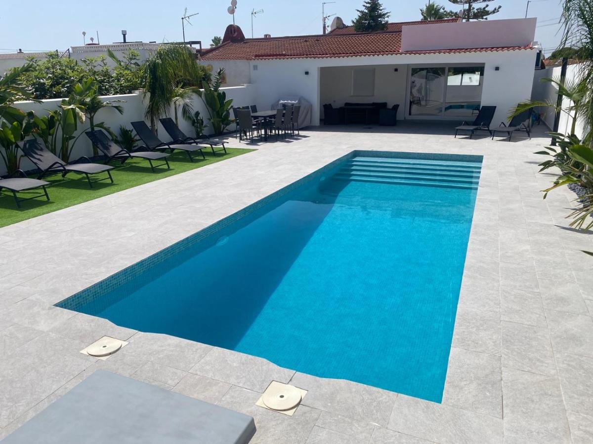 Villa Blanca Azul - Private Pool and Garden, Terrace with Sea Views - Ferienwohnung Urbanizacion los Balcones
