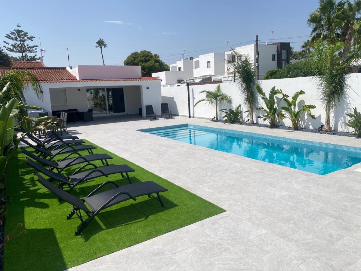 Villa Blanca Azul - Private Pool and Garden, Terrace with Sea Views - Ferienwohnung Urbanizacion los Balcones