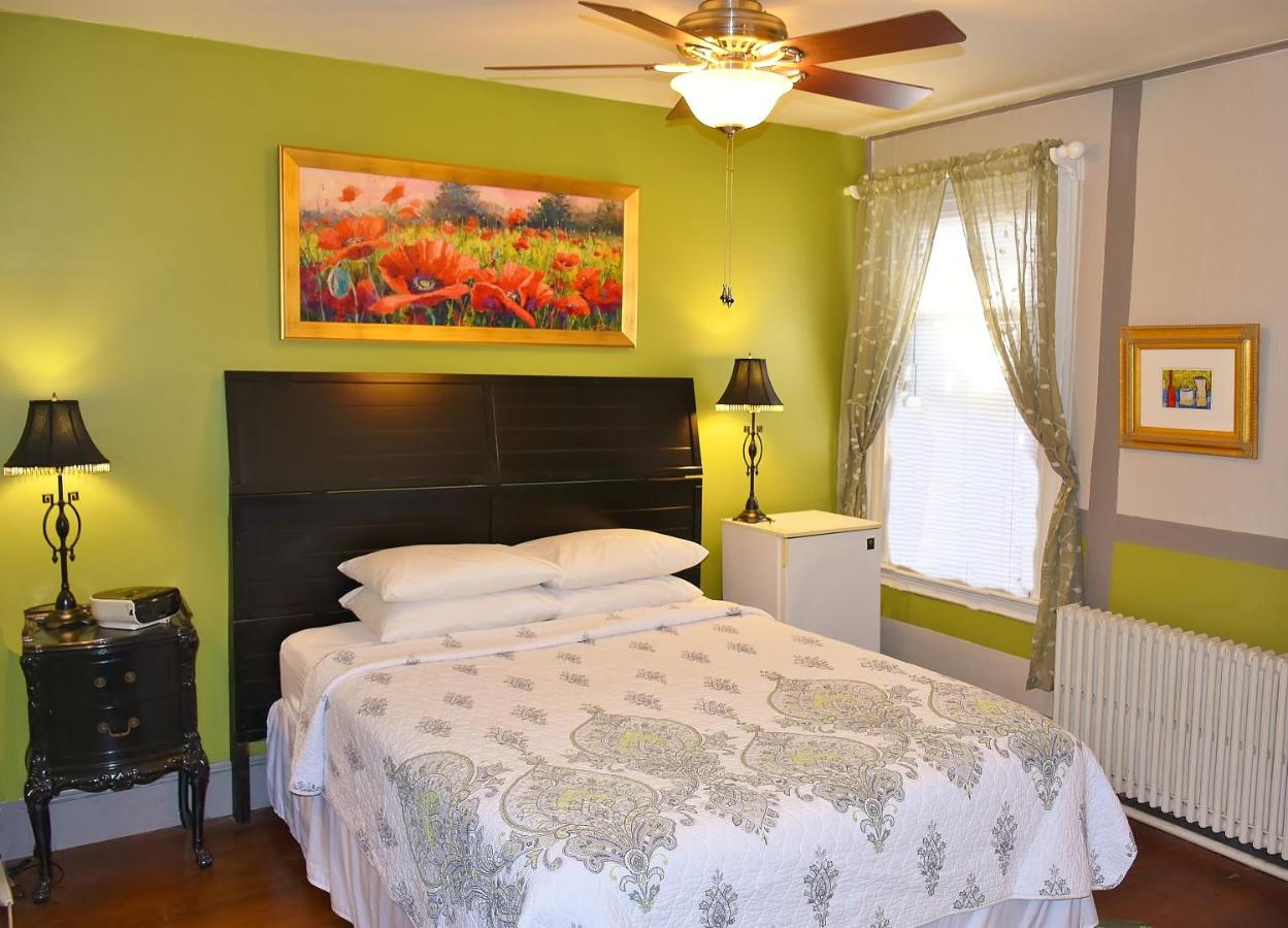 Queen Room