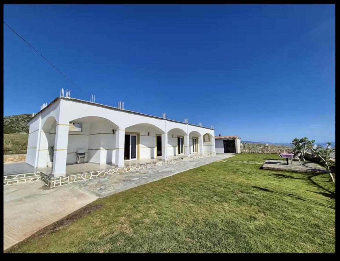 Green Garden Villa Himara - B&B Himarë
