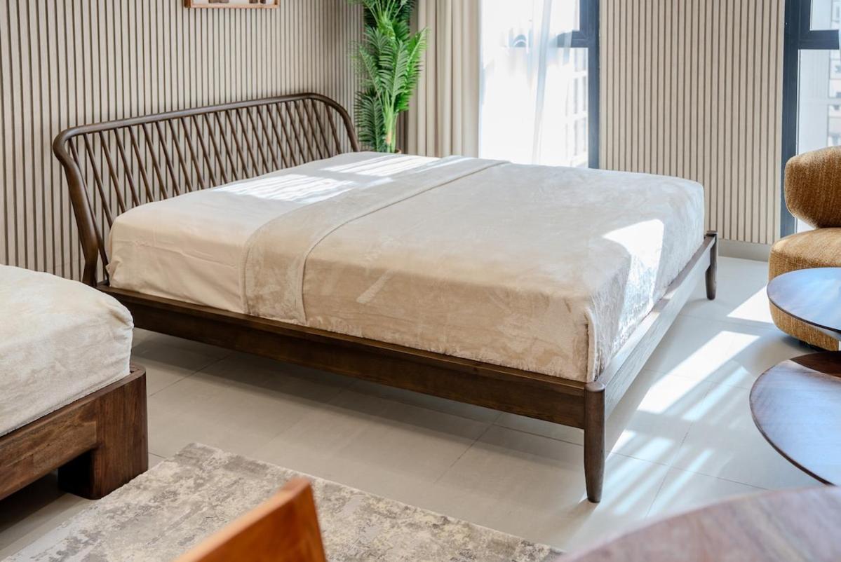 Luxury Apartment With 2 Double Beds in Al Mamsha - CB-1-1-SS1-423-st - Bed and Breakfast Sharjah
