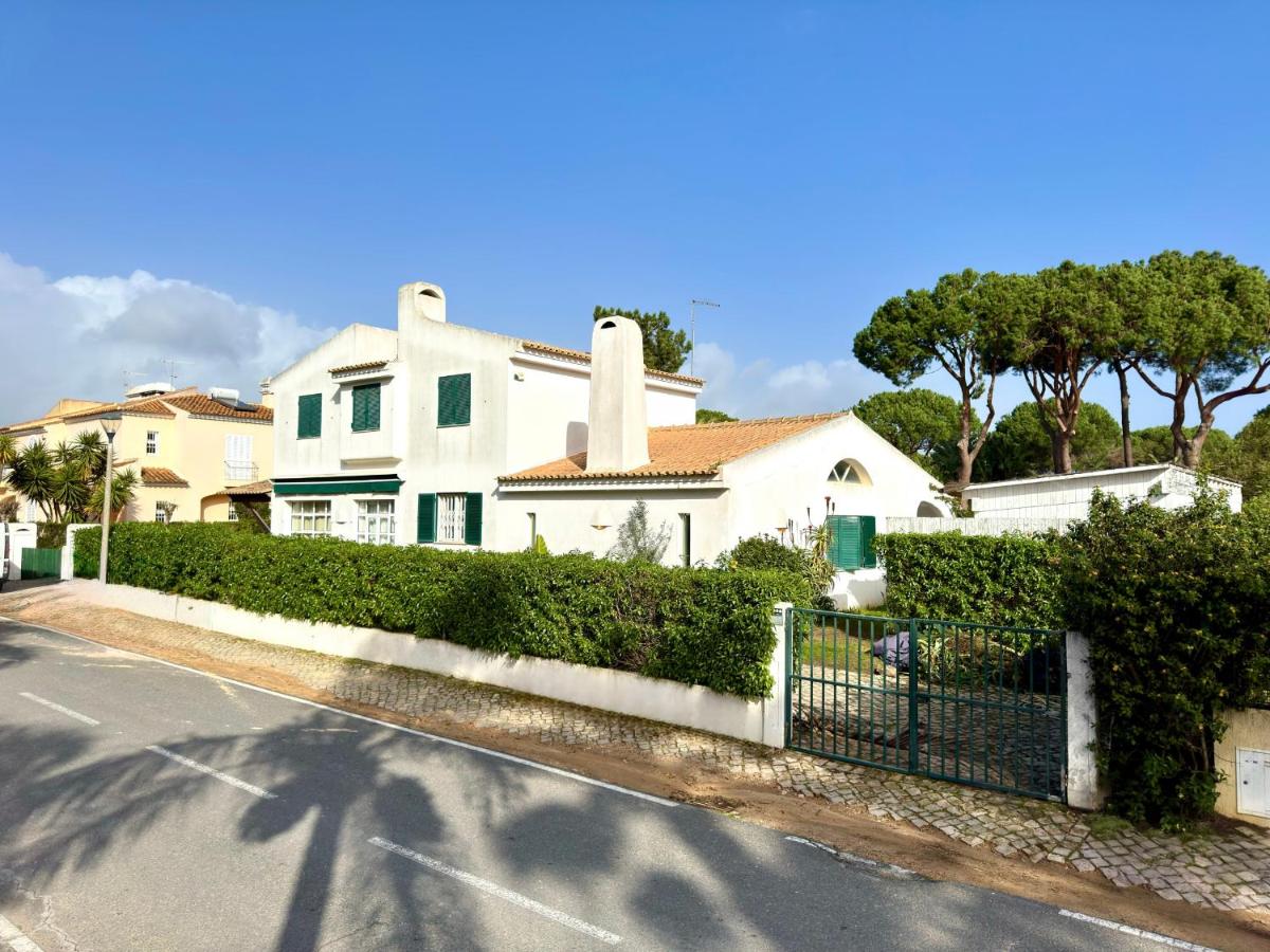 Vilamoura Amazing Villa 2 With Pool by Homing - B&B Vilamoura