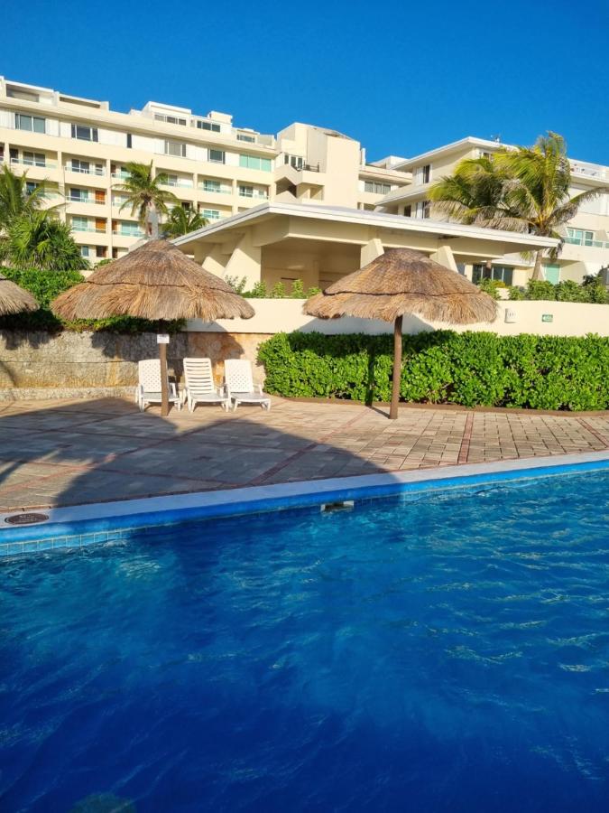 Ocean Turtle Nest, boutique beach apartment - B&B Cancún