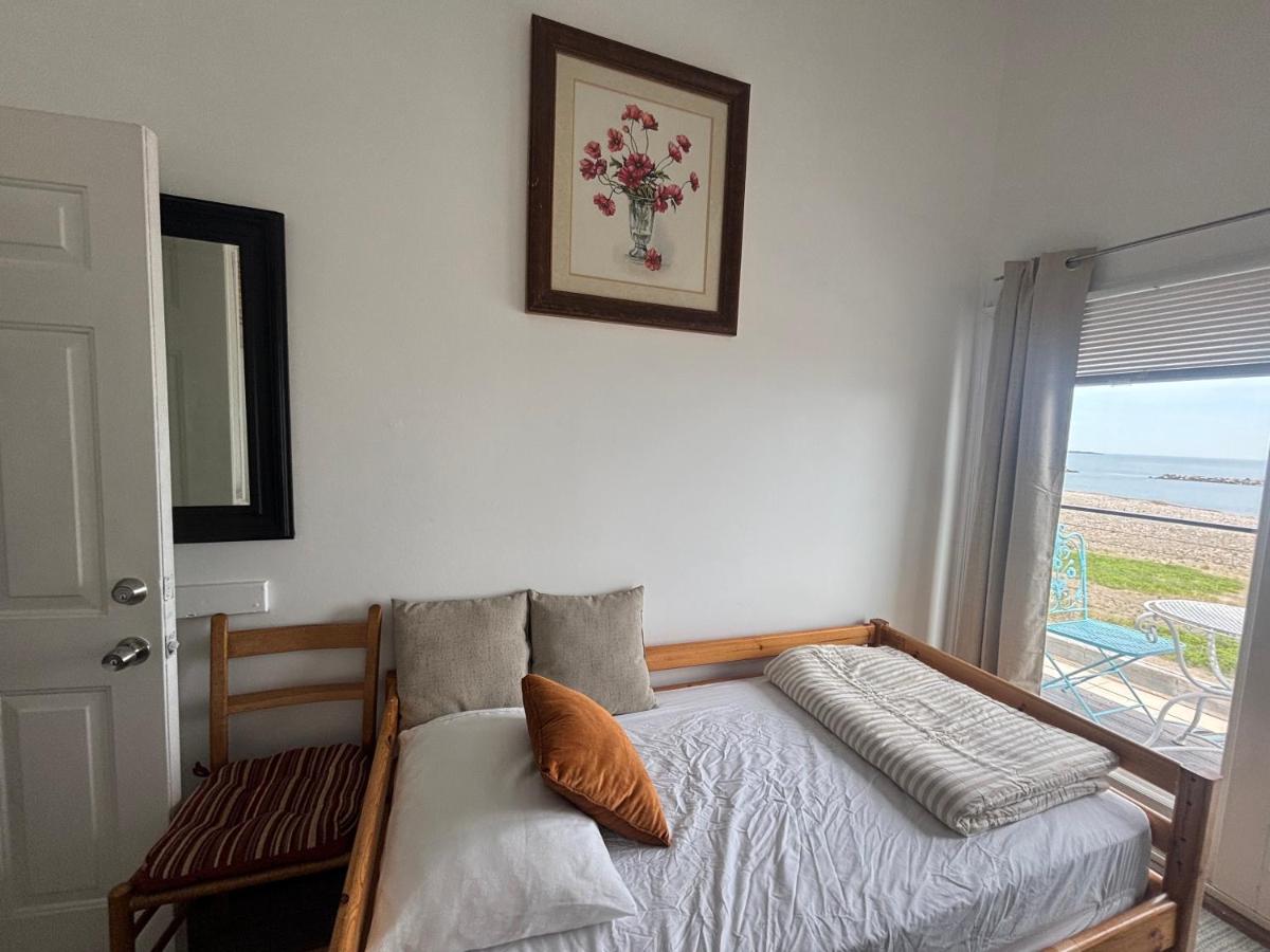 Deluxe Double Room with Side Sea View