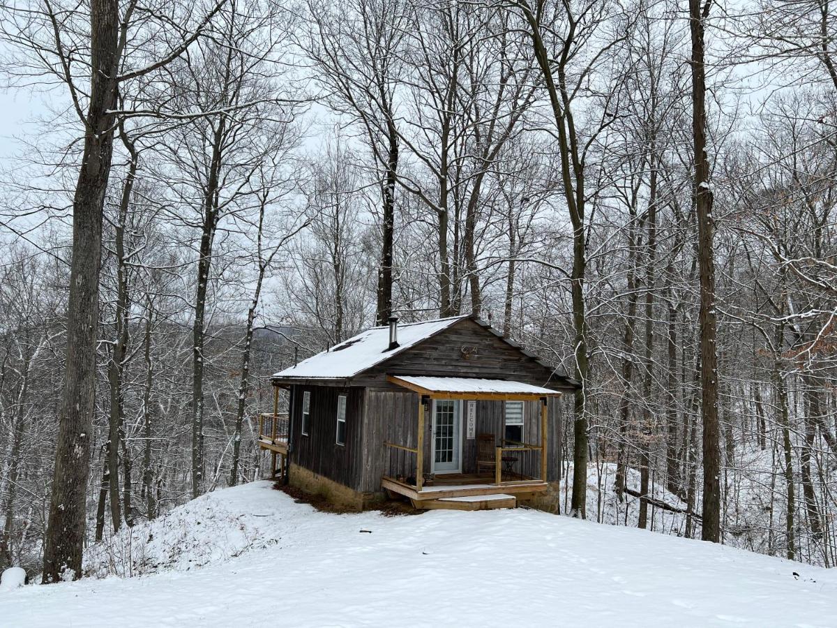 Salt Creek Cabin - Bed and Breakfast Chillicothe