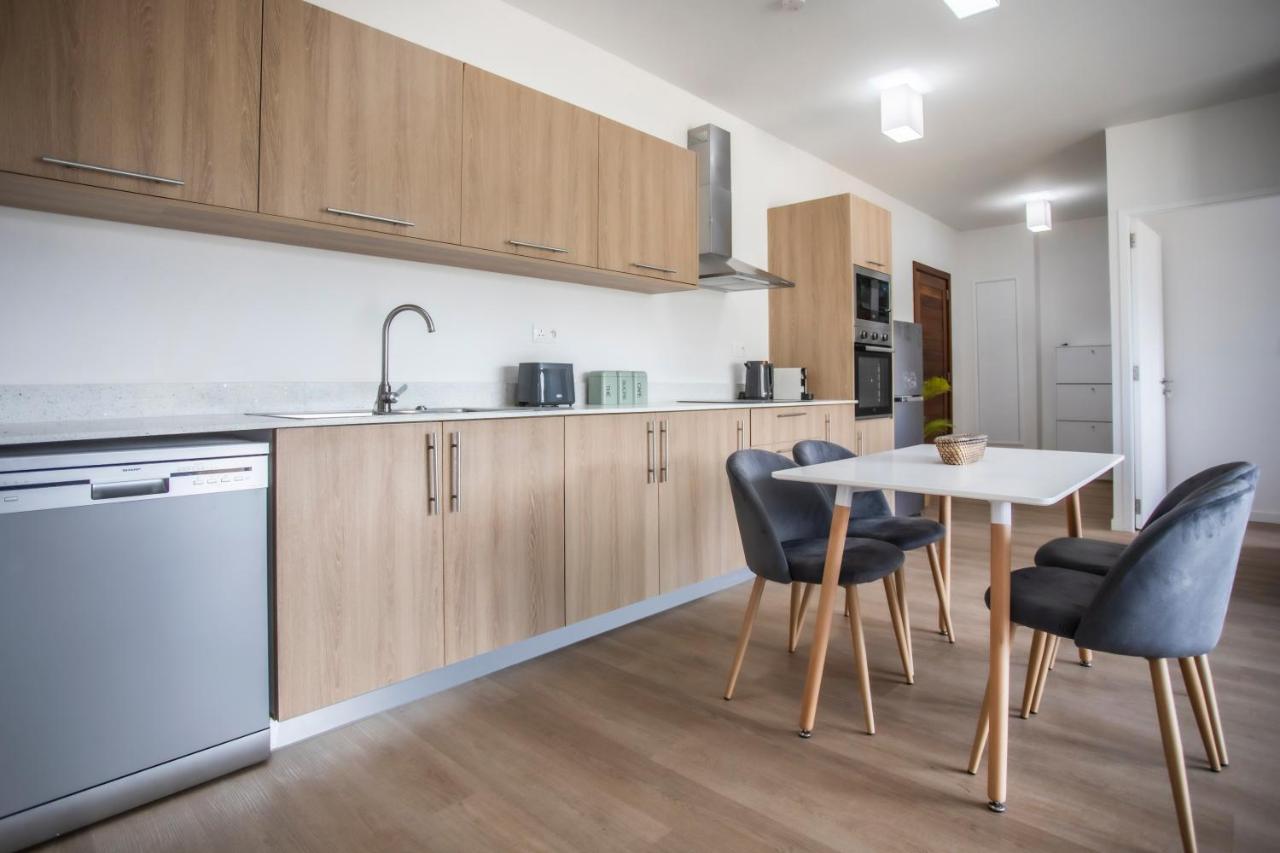 Modern & Central 2 Bed Apart - Downtown Tamarin - B&B Tamarin