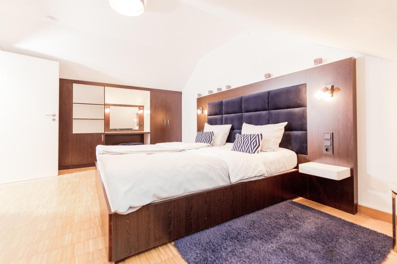 Appartement mit Dachterrasse und Schloßblick - Ferienwohnung Heidelberg