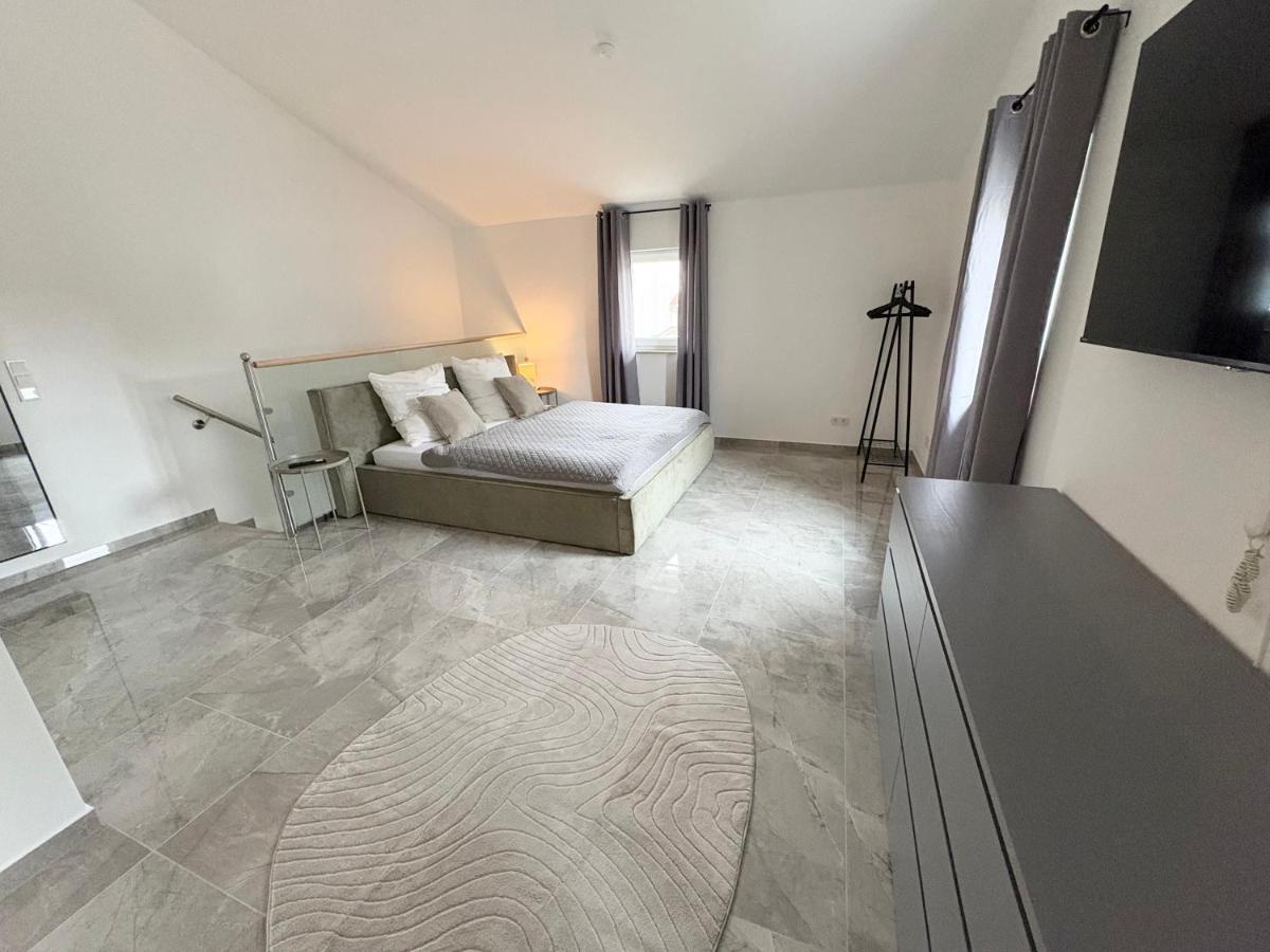 HUGOS Design House - ruhig & modern - B&B Laudenbach