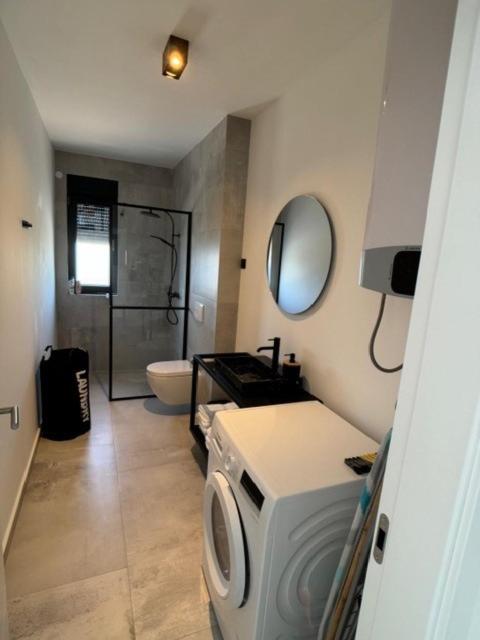Theview 3 - Bed and Breakfast Maslenica