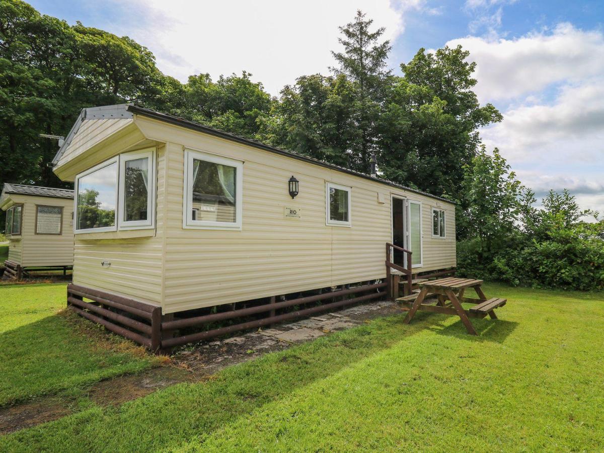 Caravan 2 at Blackmoor Farm near Tenby - B&B Narberth