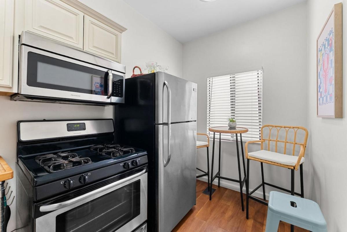 The Surf Shack by Coastline Vacation Rentals - B&B San Diego