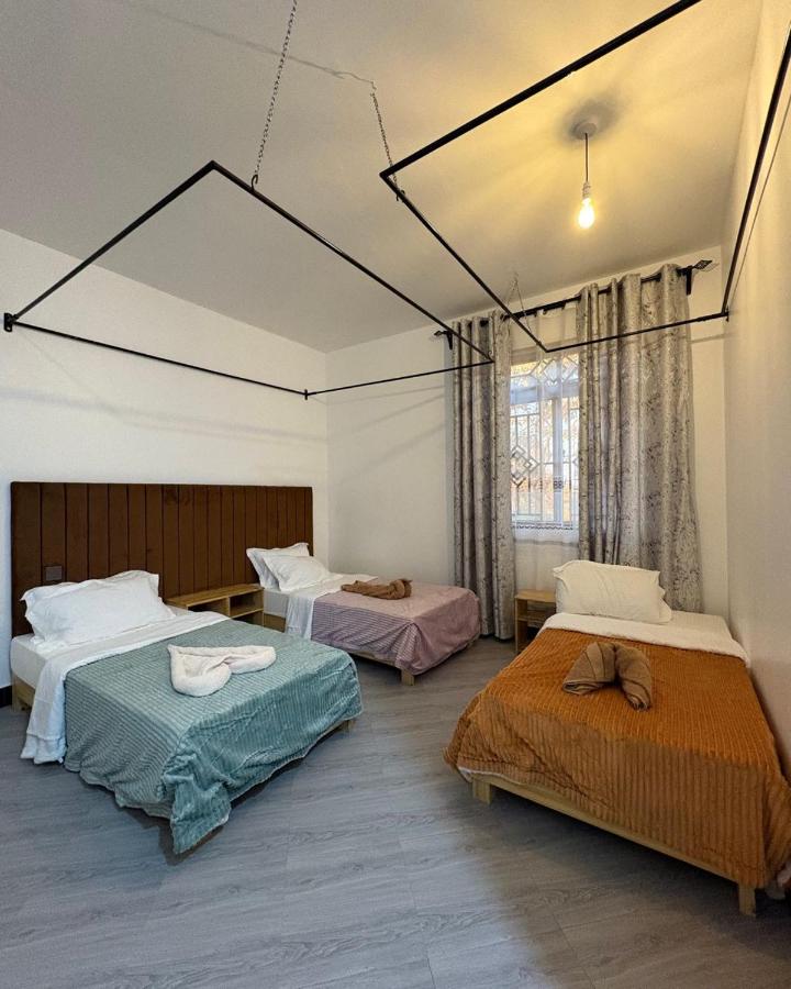 Araess Homestay Karatu - Bed and Breakfast Kiratu