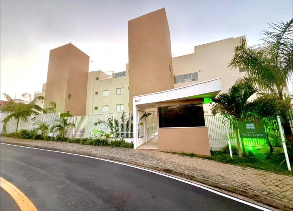 Apê Mirante Vista Park com piscina, academia e garagem - Ferienwohnung Águas de Lindóia