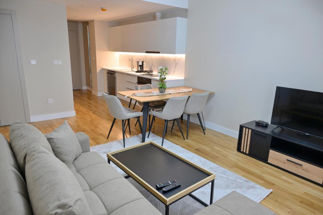 Skyline Urban Apartment near Diamond Mall - B&B Skopje