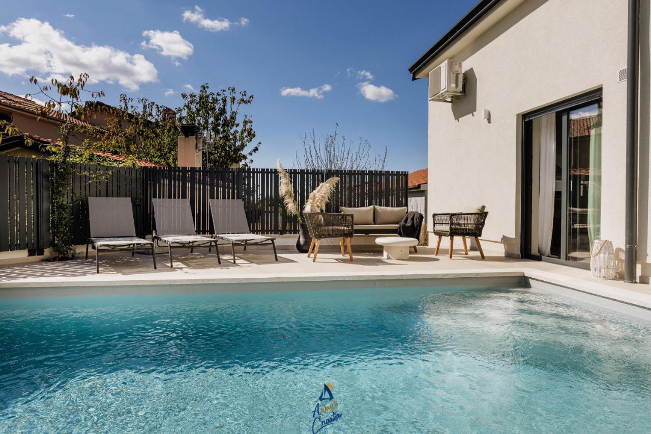Villa Zola by AwayToCroatia - B&B Višnjan - Visignano