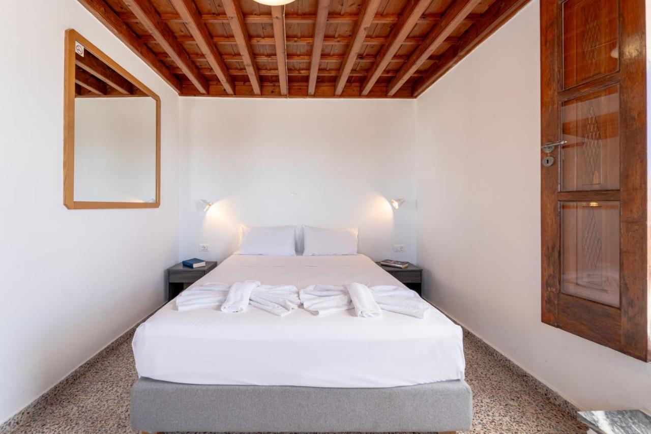 Rooftop Studio with Sea View