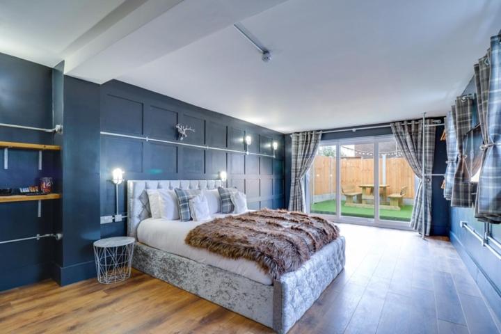 Studio Apartment with Private Garden - B&B Southend-on-Sea