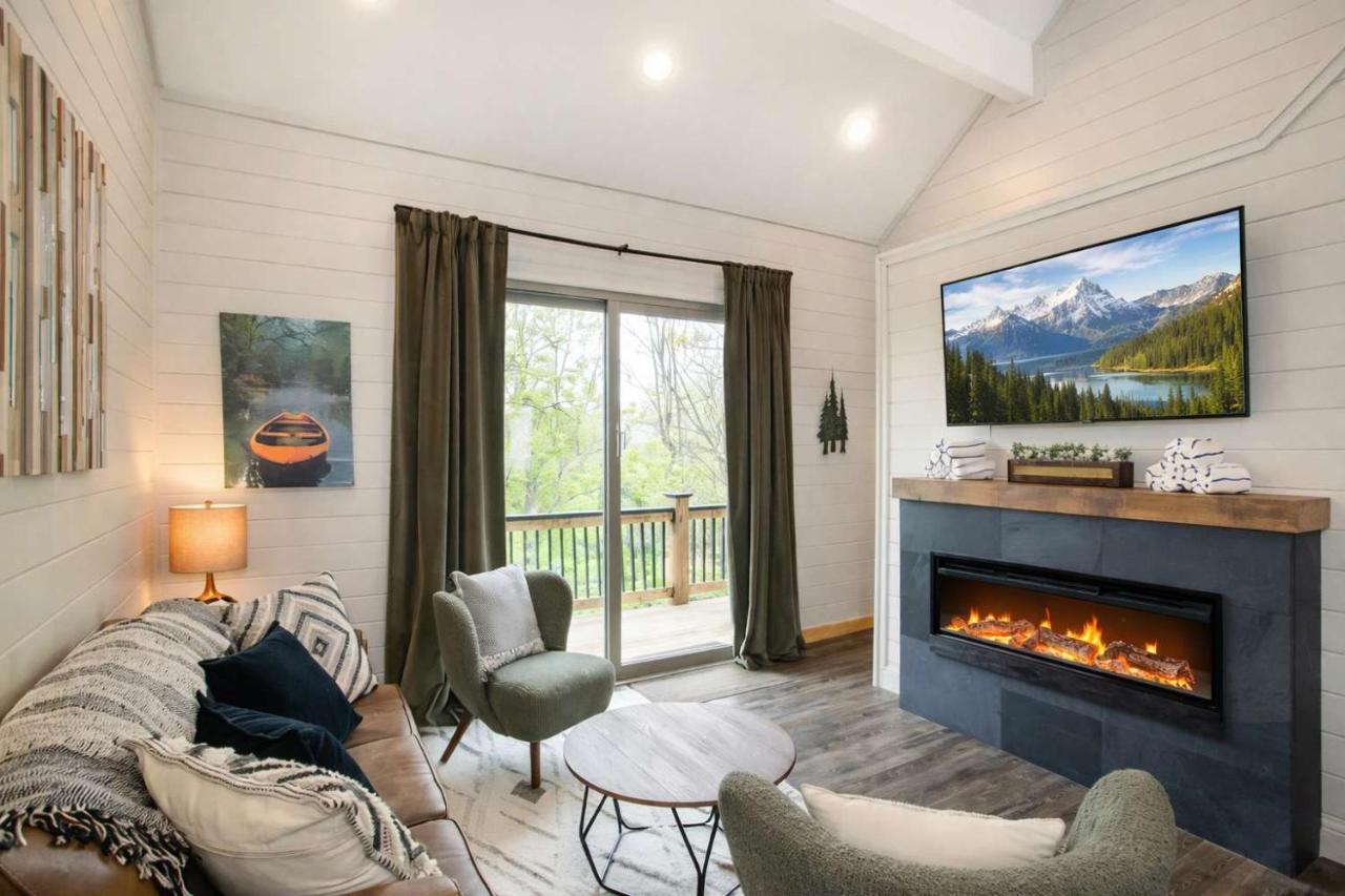 Whispering Pine - Arcade - Lake Perks - B&B Sevierville