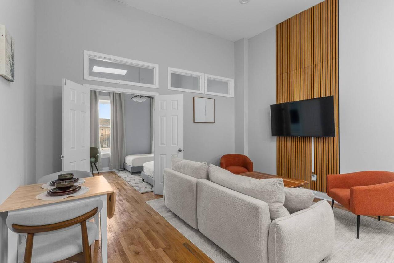 Steps from Soulard Farmers Market| Private Balcony - Bed and Breakfast Saint Louis