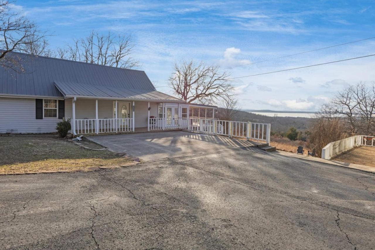 Sunset Ridge-Family Friendly Lake View Seclusion - B&B Eufaula