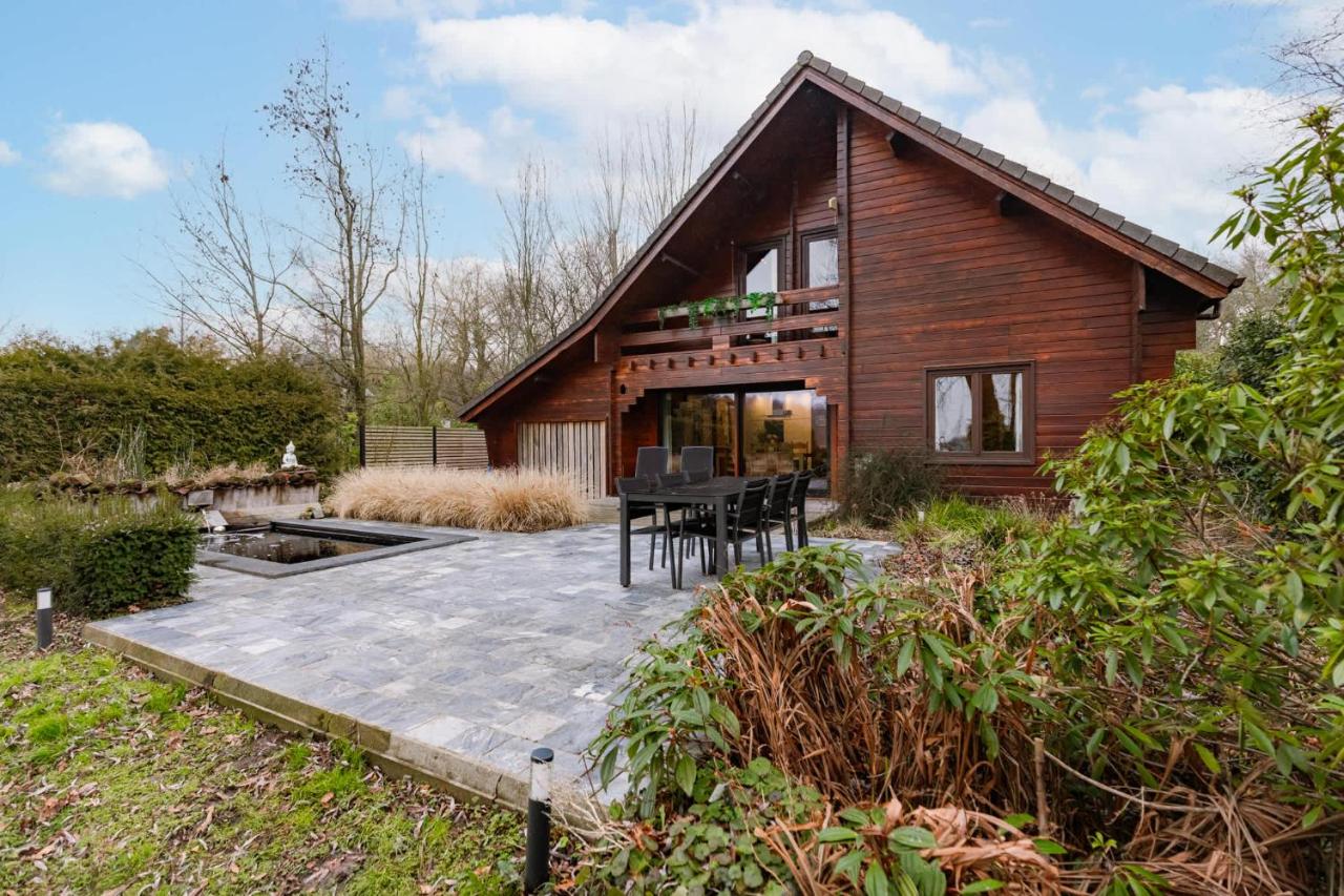 Anna-Helena - Cosy Wooden Chalet in the Forest - B&B Ursel