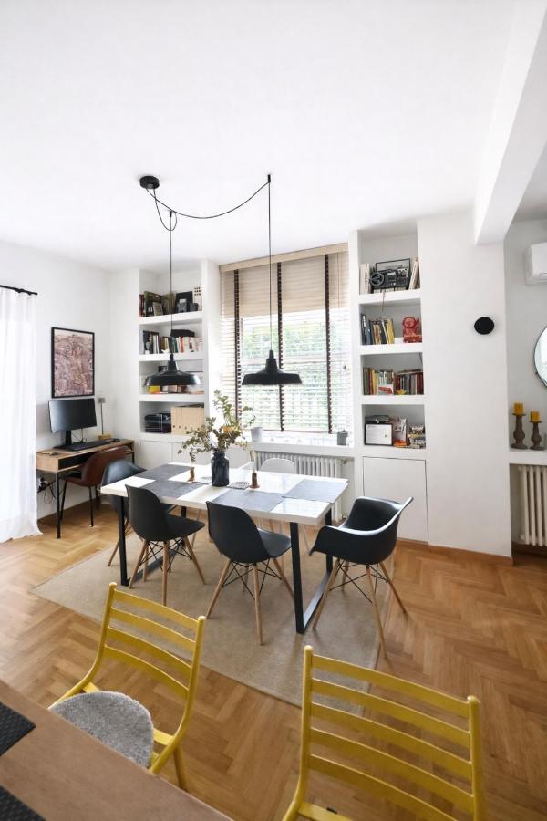 Athenian Coastal Urban Living - B&B Atenas