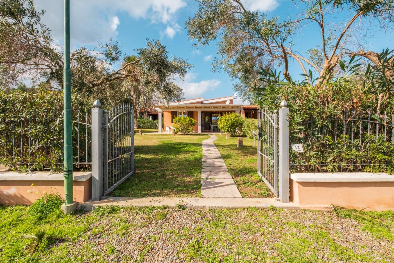 Dreamy Villa - Elegante a 3 minuti a piedi dal Mare- wi-fi e parcheggio privato - Chambres d'hôtes Costa Rei